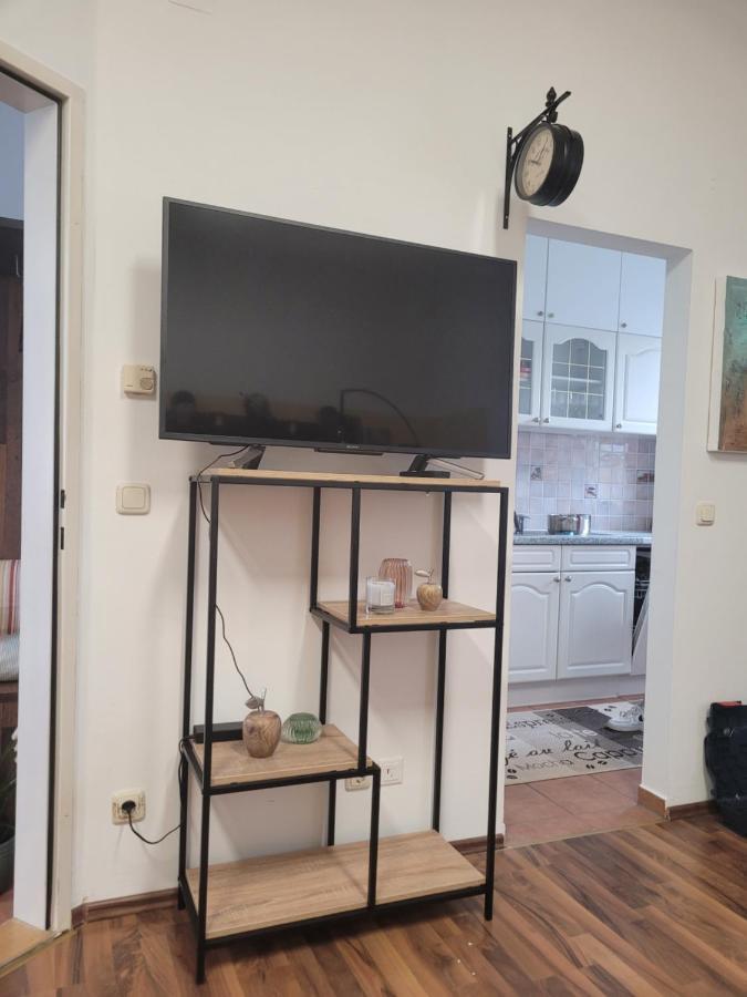 Bullsliving Seeapartment 1 Am Corso Velden am Woerthersee Exterior photo