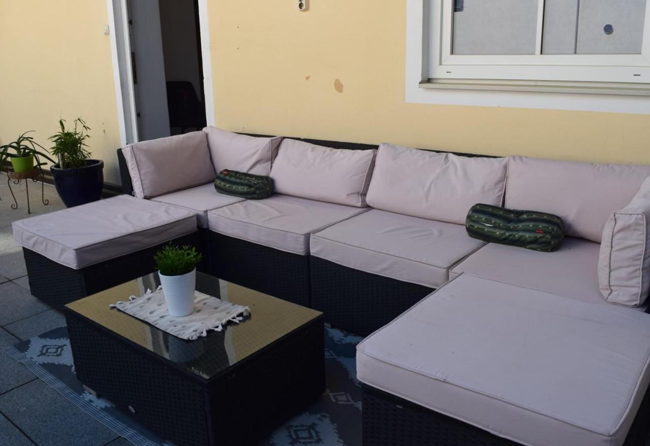 Bullsliving Seeapartment 1 Am Corso Velden am Woerthersee Exterior photo